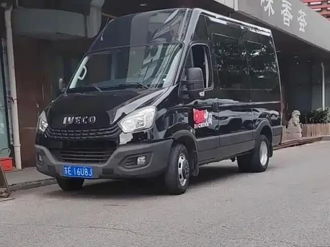 Iveco Daily 2021 2.0T Manual Super Rui Long Wheelbase Short Overhang High Roof Side Sliding Door F1A — миниатюра 1