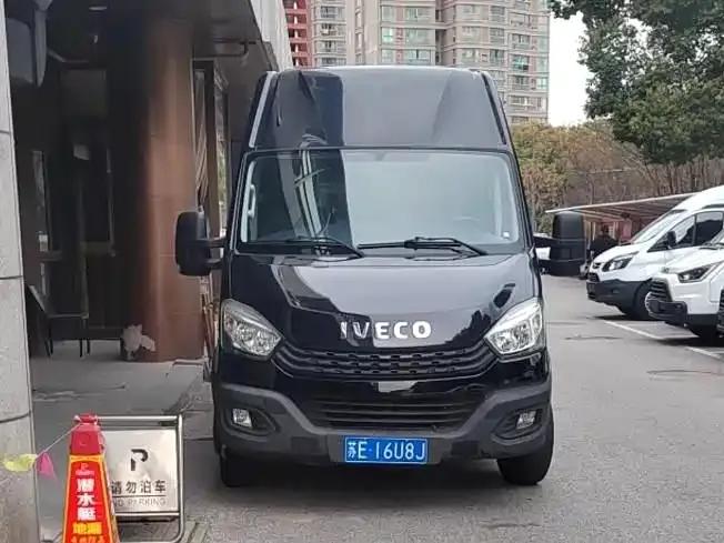 Iveco Daily 2021 2.0T Manual Super Rui Long Wheelbase Short Overhang High Roof Side Sliding Door F1A — миниатюра 2