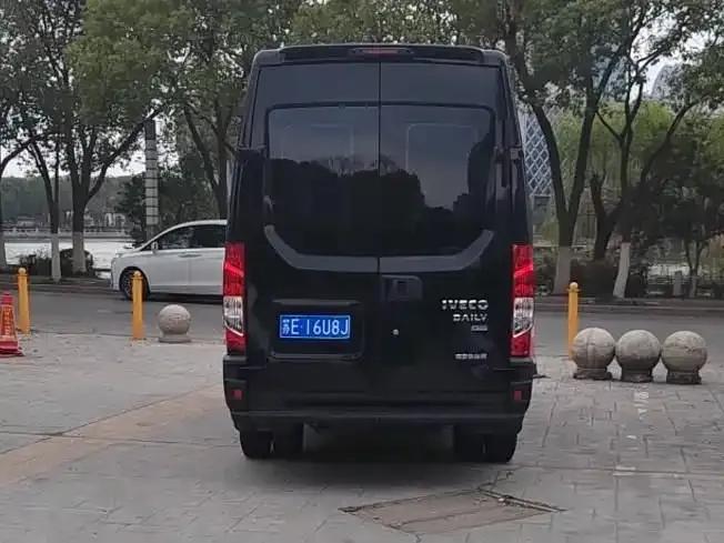 Iveco Daily 2021 2.0T Manual Super Rui Long Wheelbase Short Overhang High Roof Side Sliding Door F1A — миниатюра 6