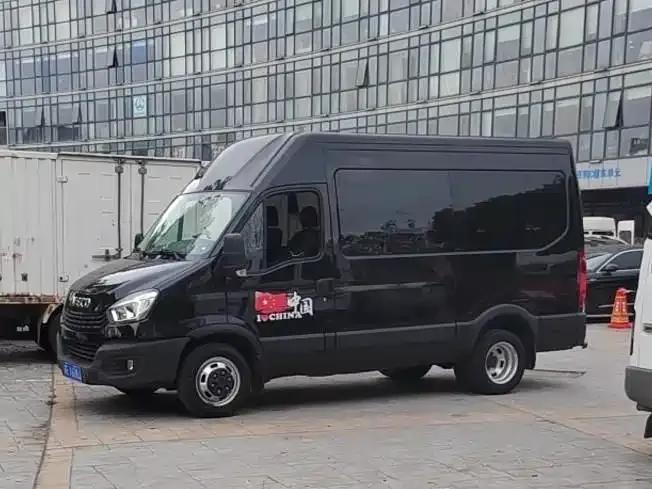 Iveco Daily 2021 2.0T Manual Super Rui Long Wheelbase Short Overhang High Roof Side Sliding Door F1A — миниатюра 9