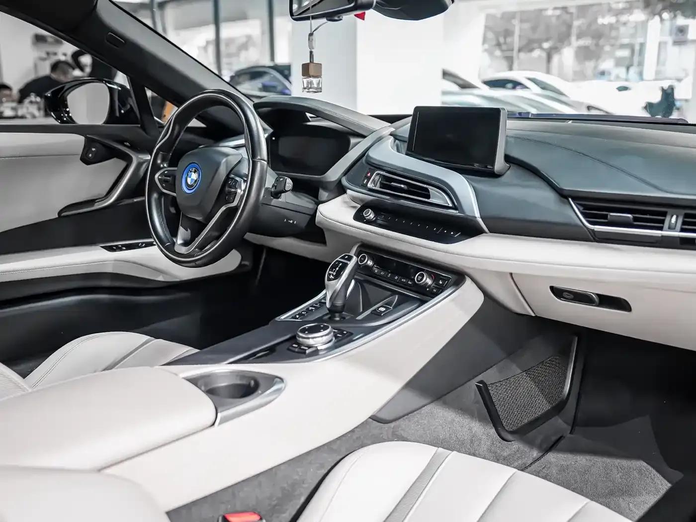 BMW i8 2014 Standard Edition — миниатюра 13