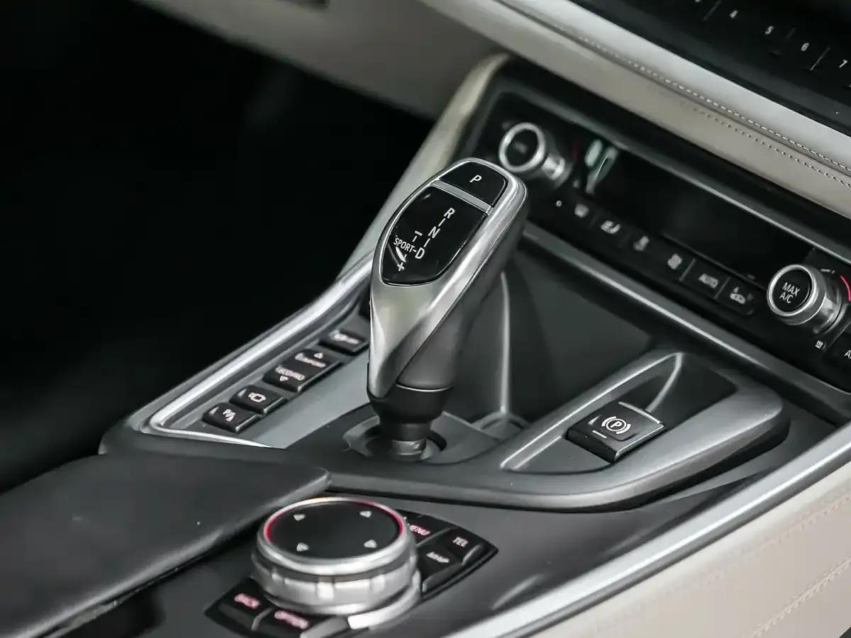 BMW i8 2014 Standard Edition — миниатюра 9