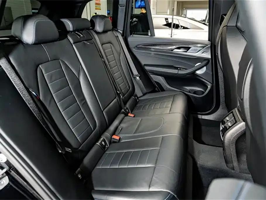 2022 BMW X3 M40i — миниатюра 25