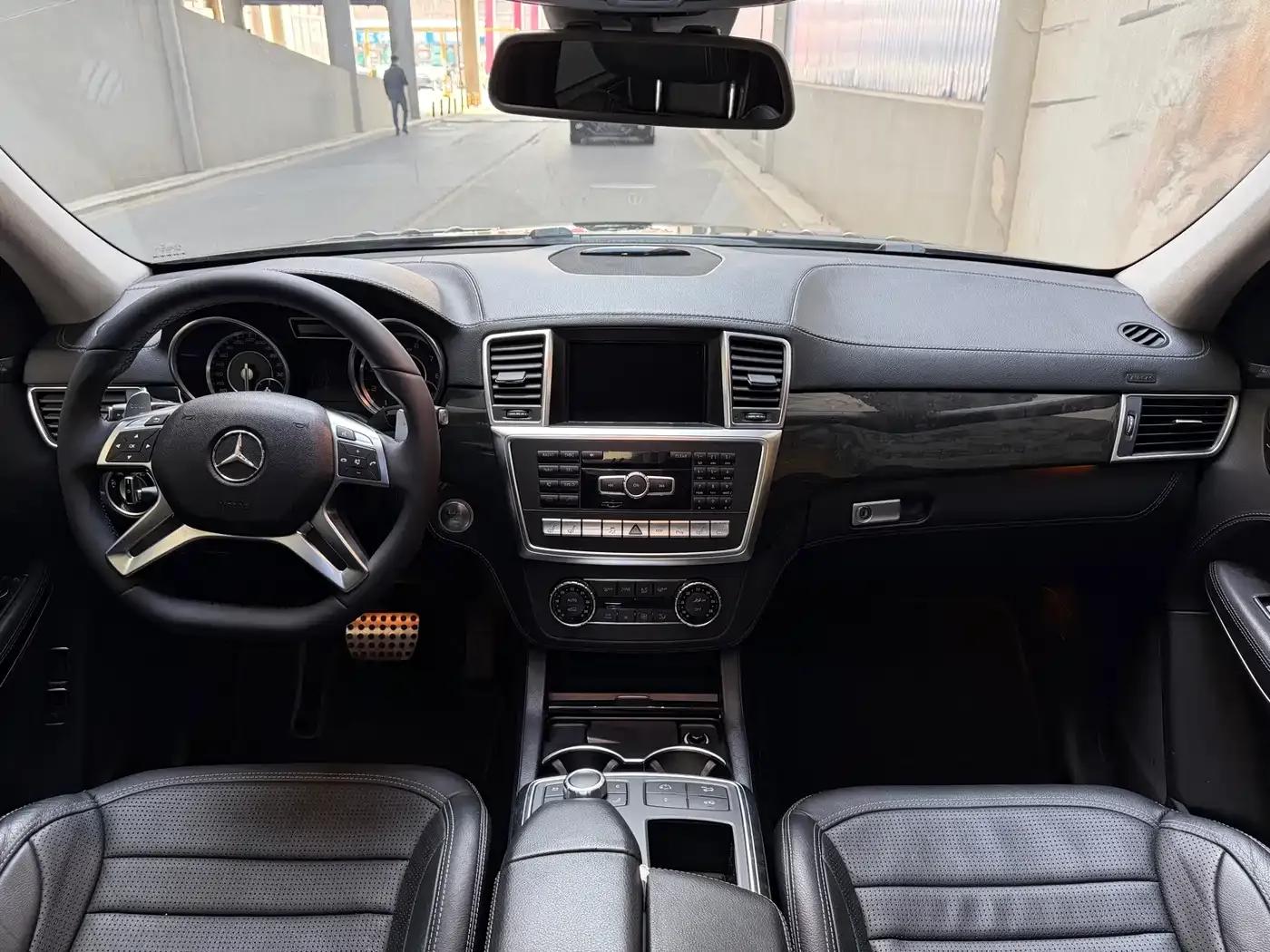 2014 Mercedes-Benz GL-Class AMG 63 — миниатюра 14