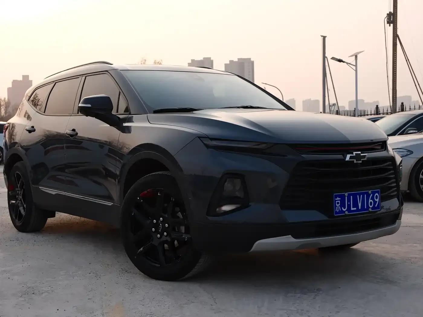 2020 Chevrolet Blazer Redline 650T 7-seater Thunder Edition — миниатюра 1