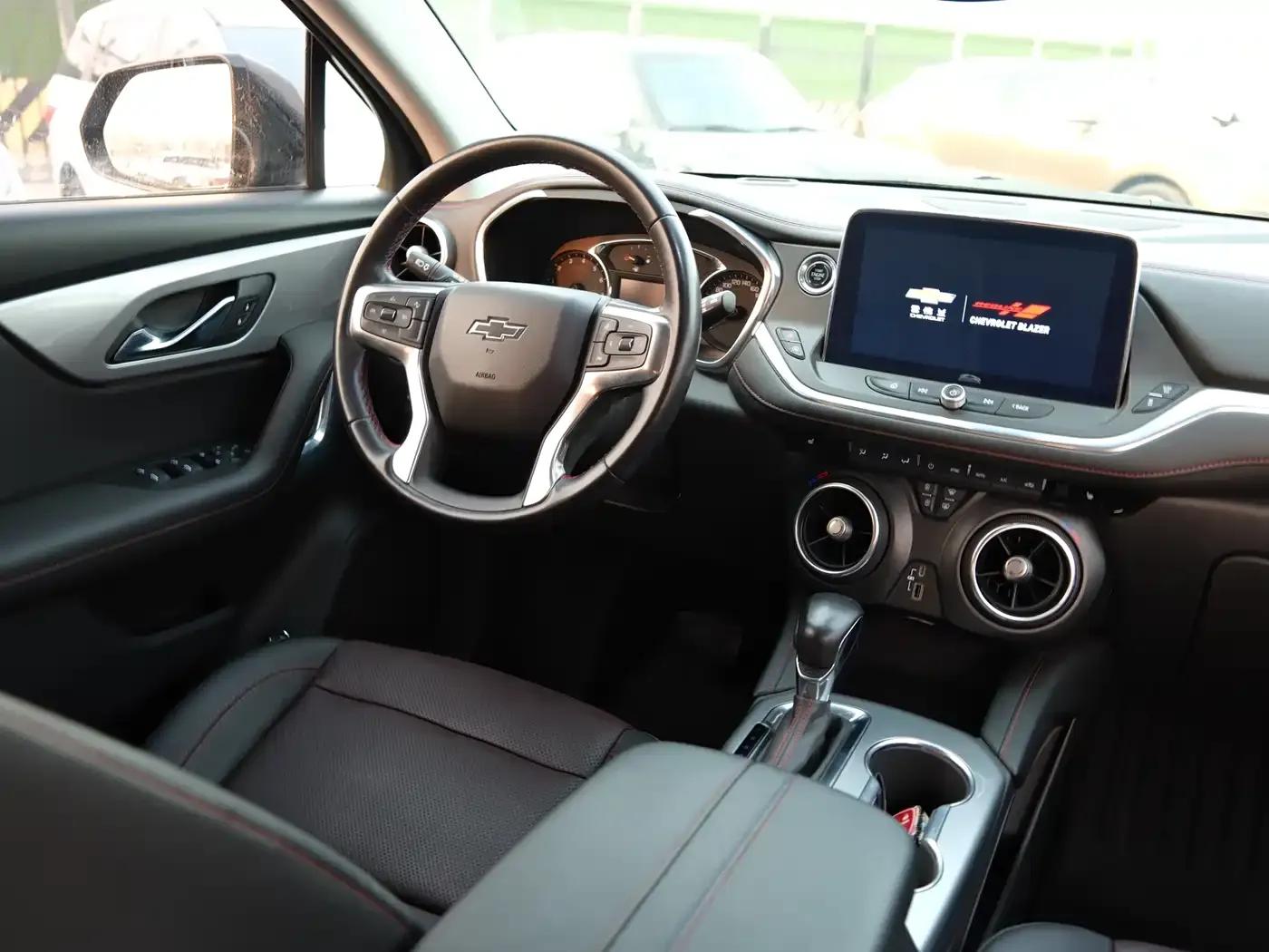 2020 Chevrolet Blazer Redline 650T 7-seater Thunder Edition — миниатюра 8