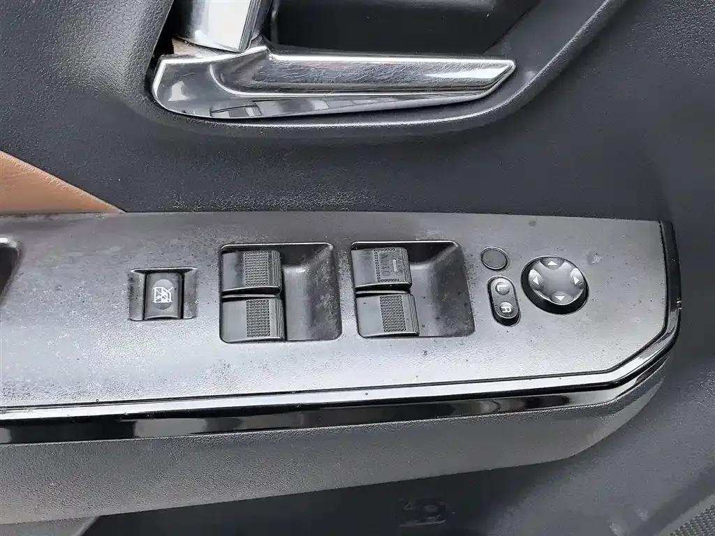 Wingle 6 2017 2.0T Diesel 2WD Elite 4D20D — миниатюра 9