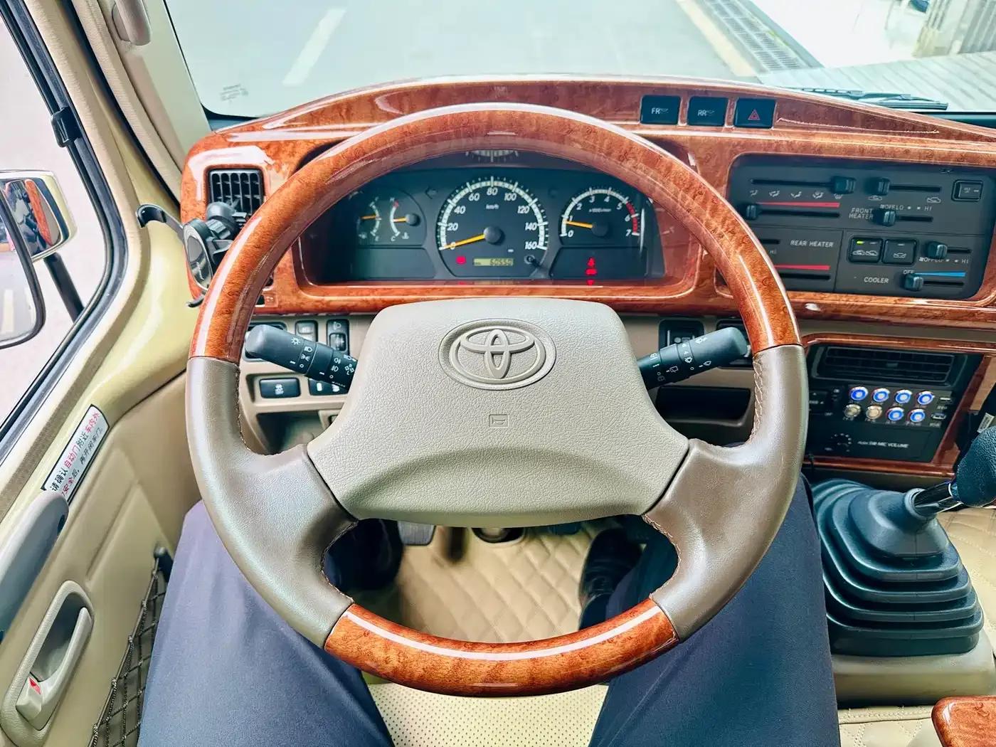 2019 Toyota Coaster 4.0L Luxury SUV GRB53L-ZCMEK 20-seater 9GR — миниатюра 14