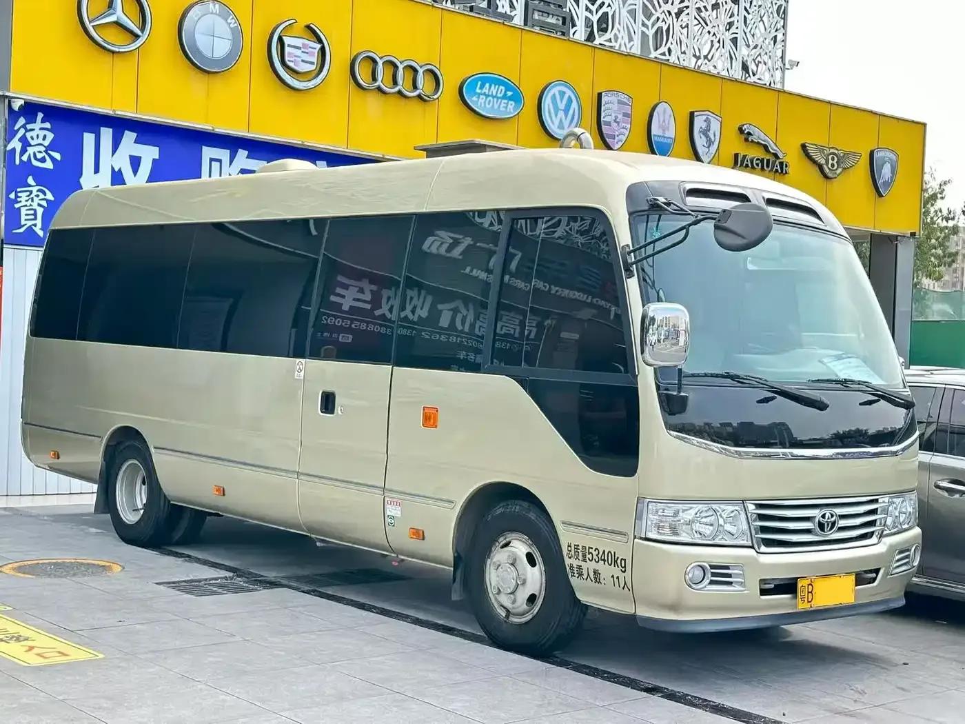 2015 Toyota Coaster 4.0L Premium GRB53L-ZCMSK 20-Seat Special Edition — миниатюра 4