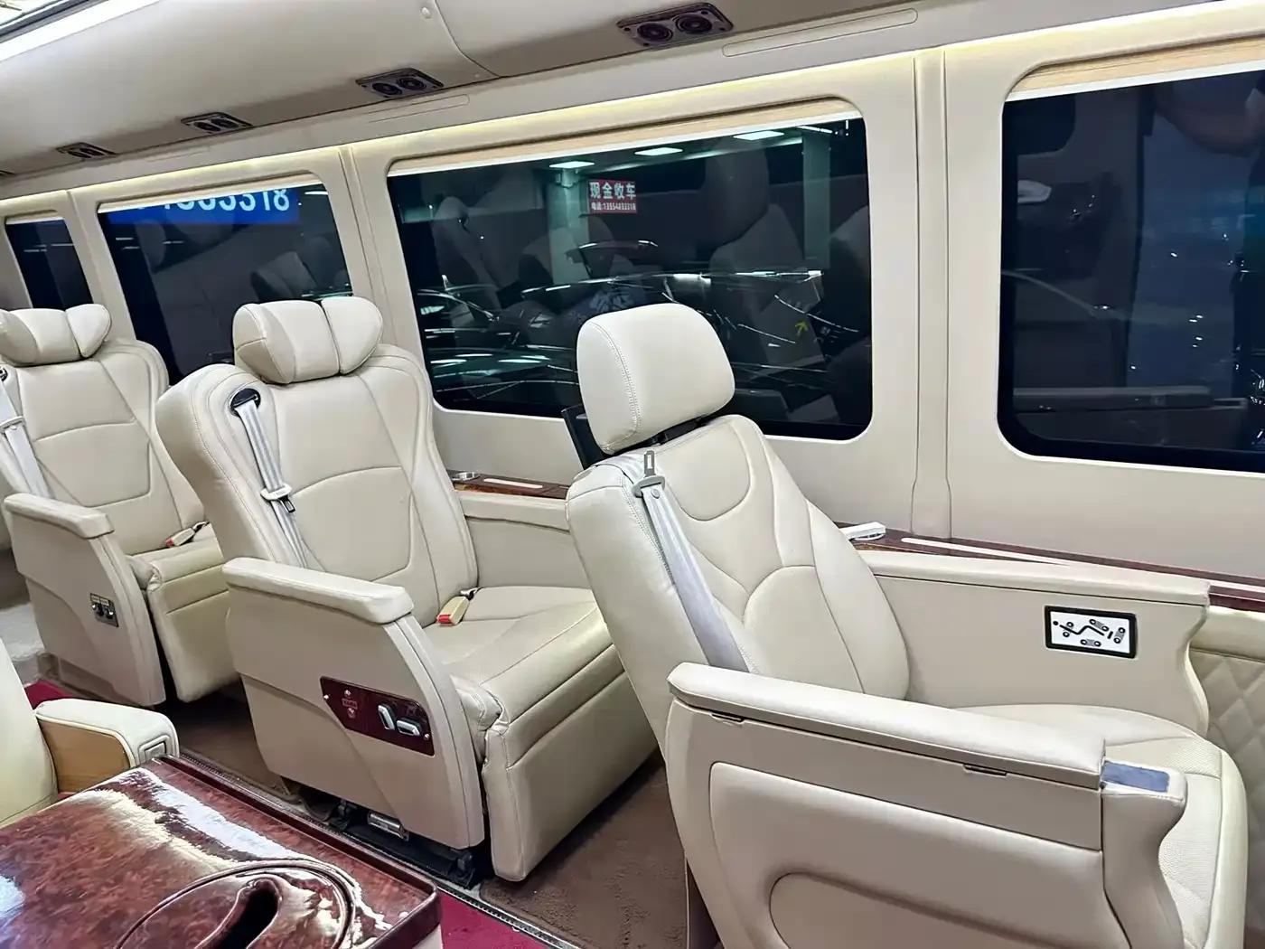 2015 Toyota Coaster 4.0L Premium GRB53L-ZCMSK 20-Seat Special Edition — миниатюра 6