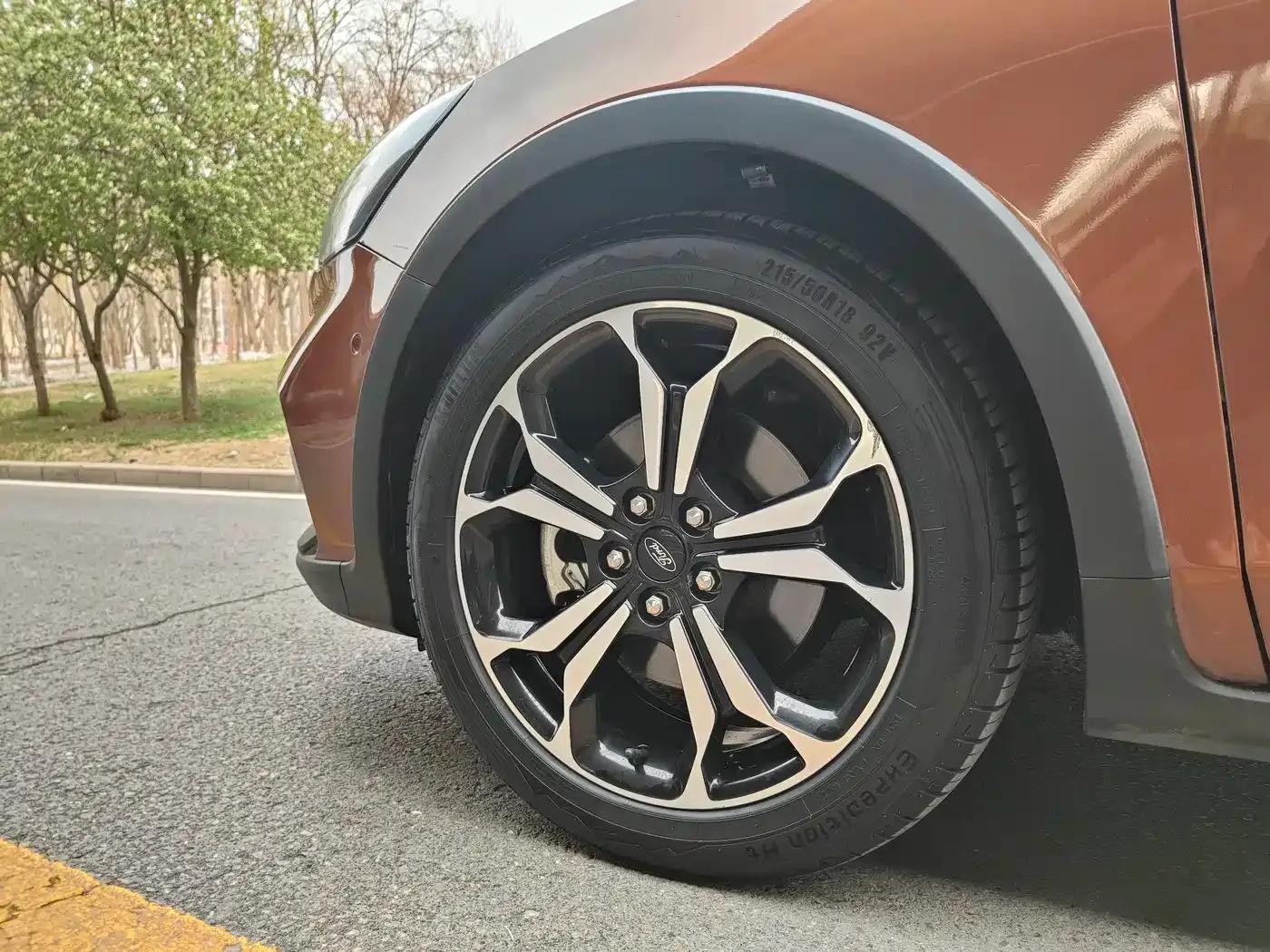 2020 Ford Focus Active EcoBoost 180 Automatic Sport Edition — миниатюра 17