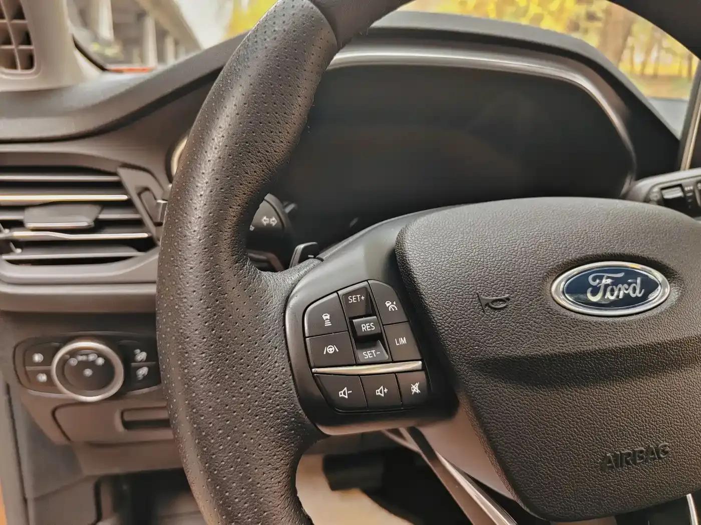 2020 Ford Focus Active EcoBoost 180 Automatic Sport Edition — миниатюра 20