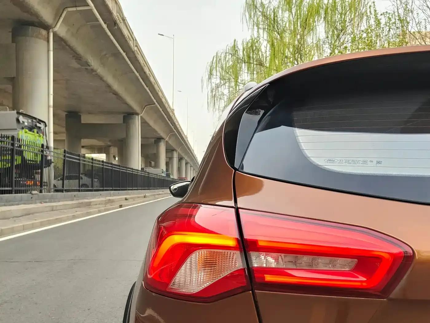 2020 Ford Focus Active EcoBoost 180 Automatic Sport Edition — миниатюра 23