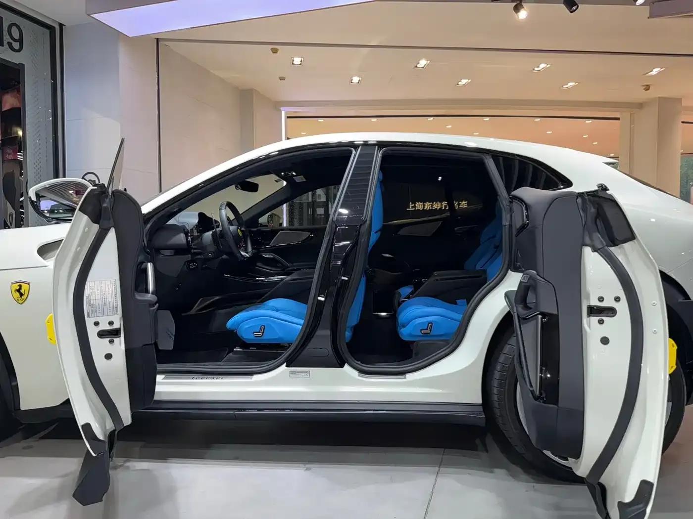 2023 Purosangue 6.5L V12 — миниатюра 6