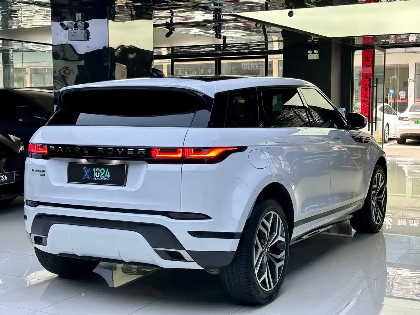 Range Rover Evoque Hybrid 2023 Model: Evoque L P300e Plug-in Electric Hybrid — миниатюра 4