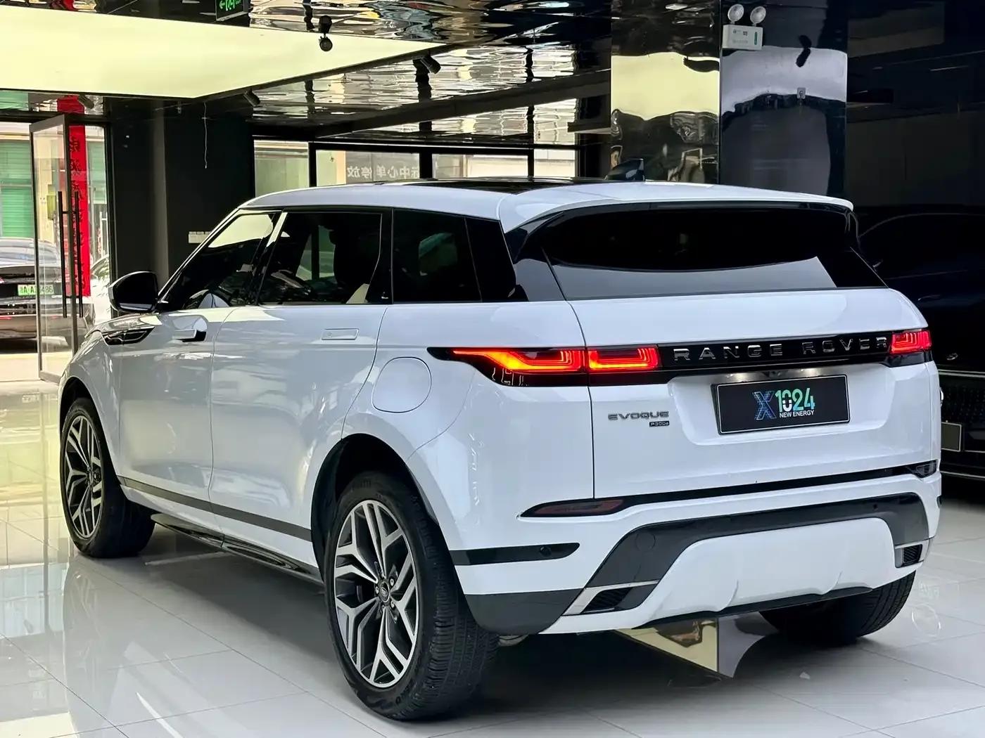Range Rover Evoque Hybrid 2023 Model: Evoque L P300e Plug-in Electric Hybrid — миниатюра 6