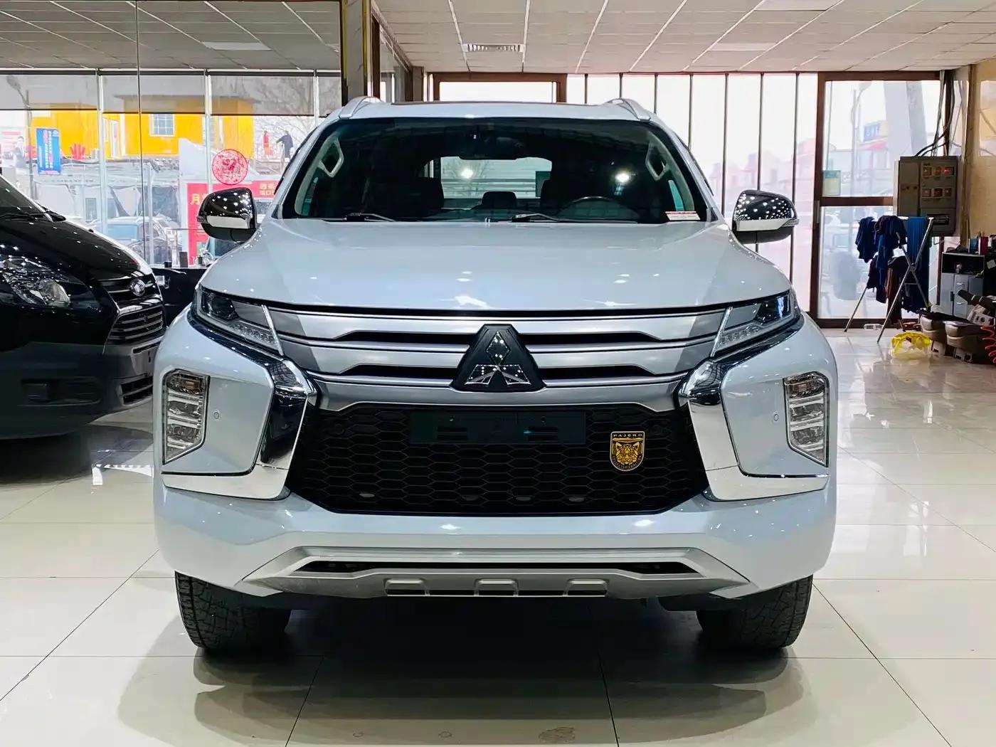 2020 Pajero Sport Imported 3.0L Luxury Edition — миниатюра 2