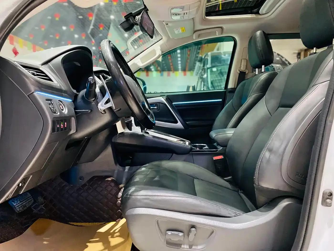 2020 Pajero Sport Imported 3.0L Luxury Edition — миниатюра 7
