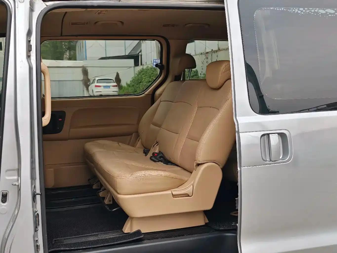 H-1 Huiyi 2011 2.4L Luxury Edition — миниатюра 5