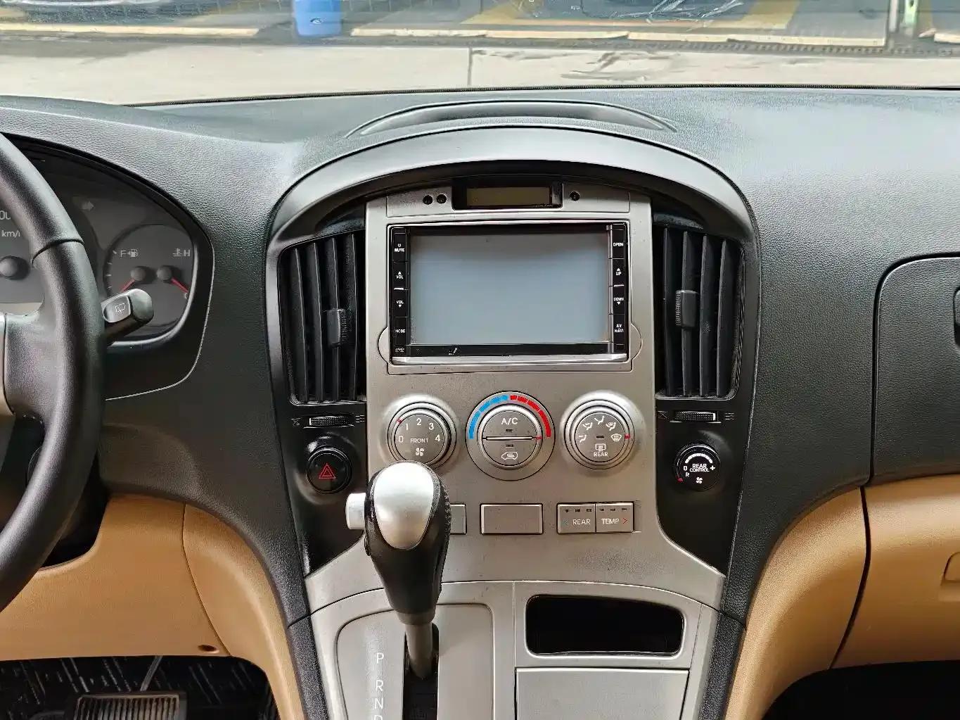 H-1 Huiyi 2011 2.4L Luxury Edition — миниатюра 8