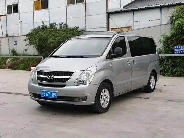 H-1 Huiyi 2011 2.4L Luxury Edition