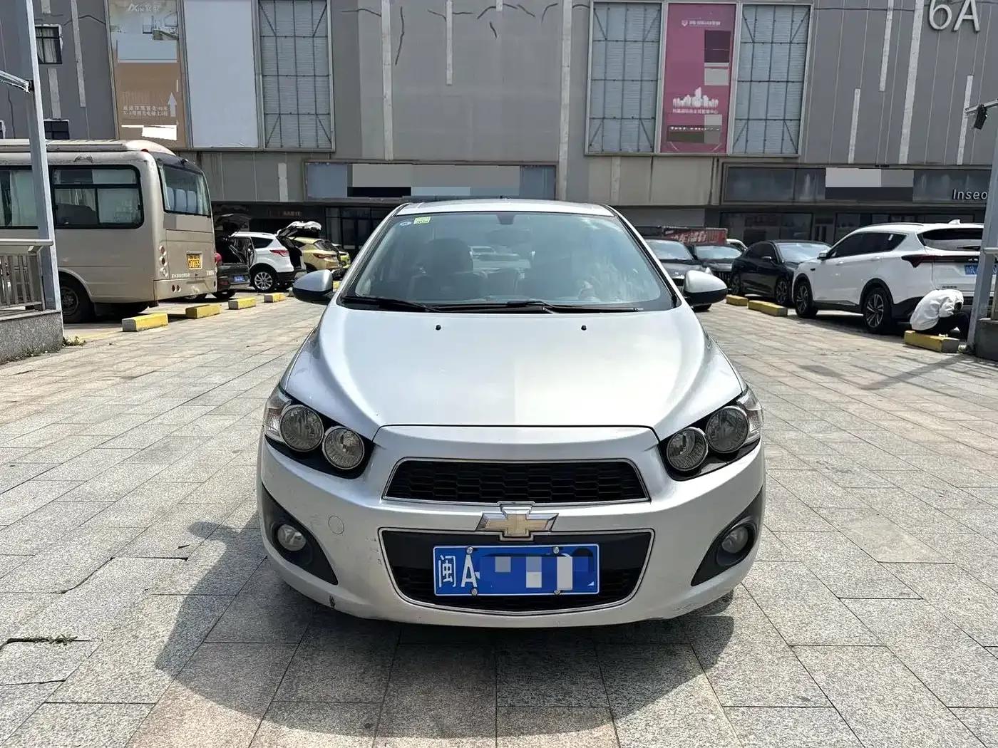 2011 Aveo Sedan 1.4L AT SE — миниатюра 3