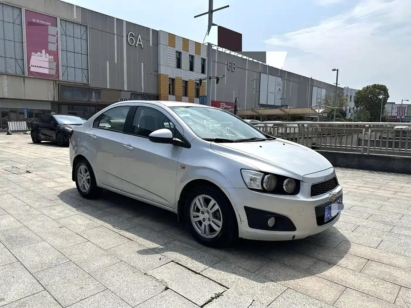 2011 Aveo Sedan 1.4L AT SE — миниатюра 4