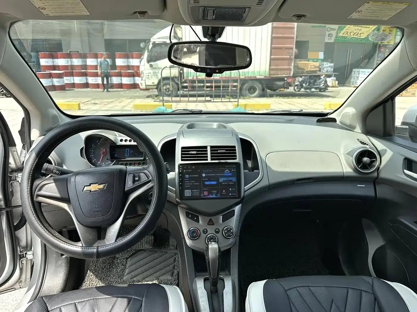2011 Aveo Sedan 1.4L AT SE — миниатюра 8