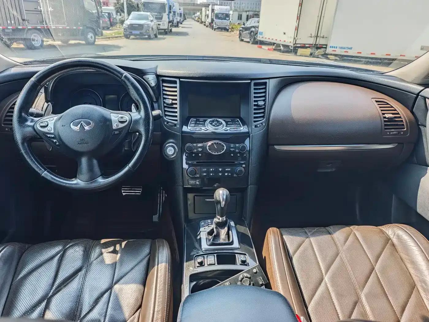 Infiniti FX 2010 FX35 Super Edition — миниатюра 6