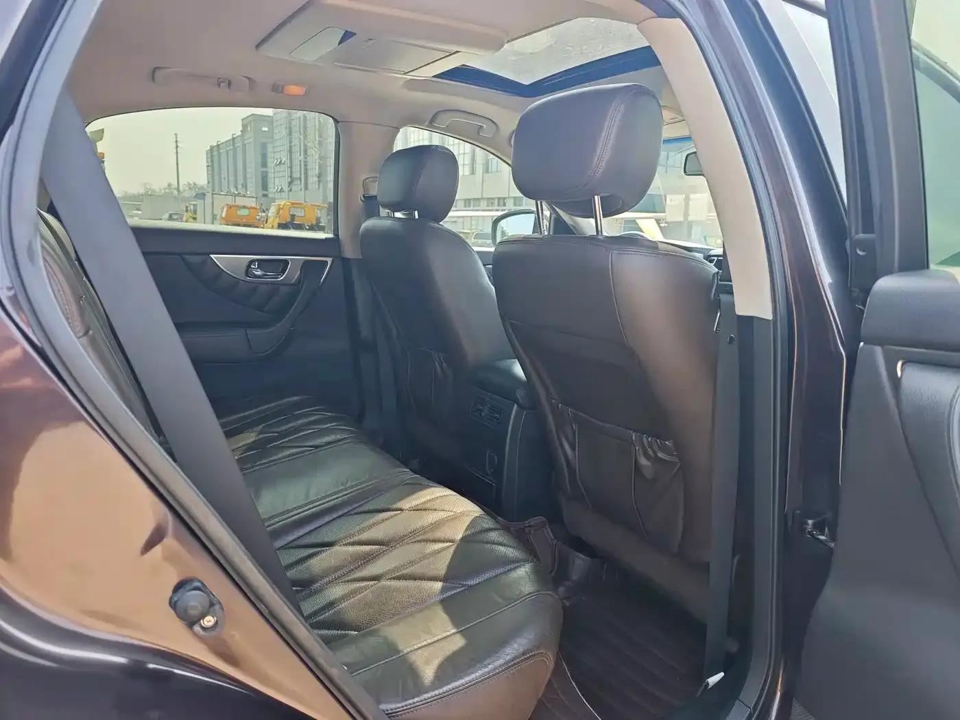 Infiniti FX 2010 FX35 Super Edition — миниатюра 10