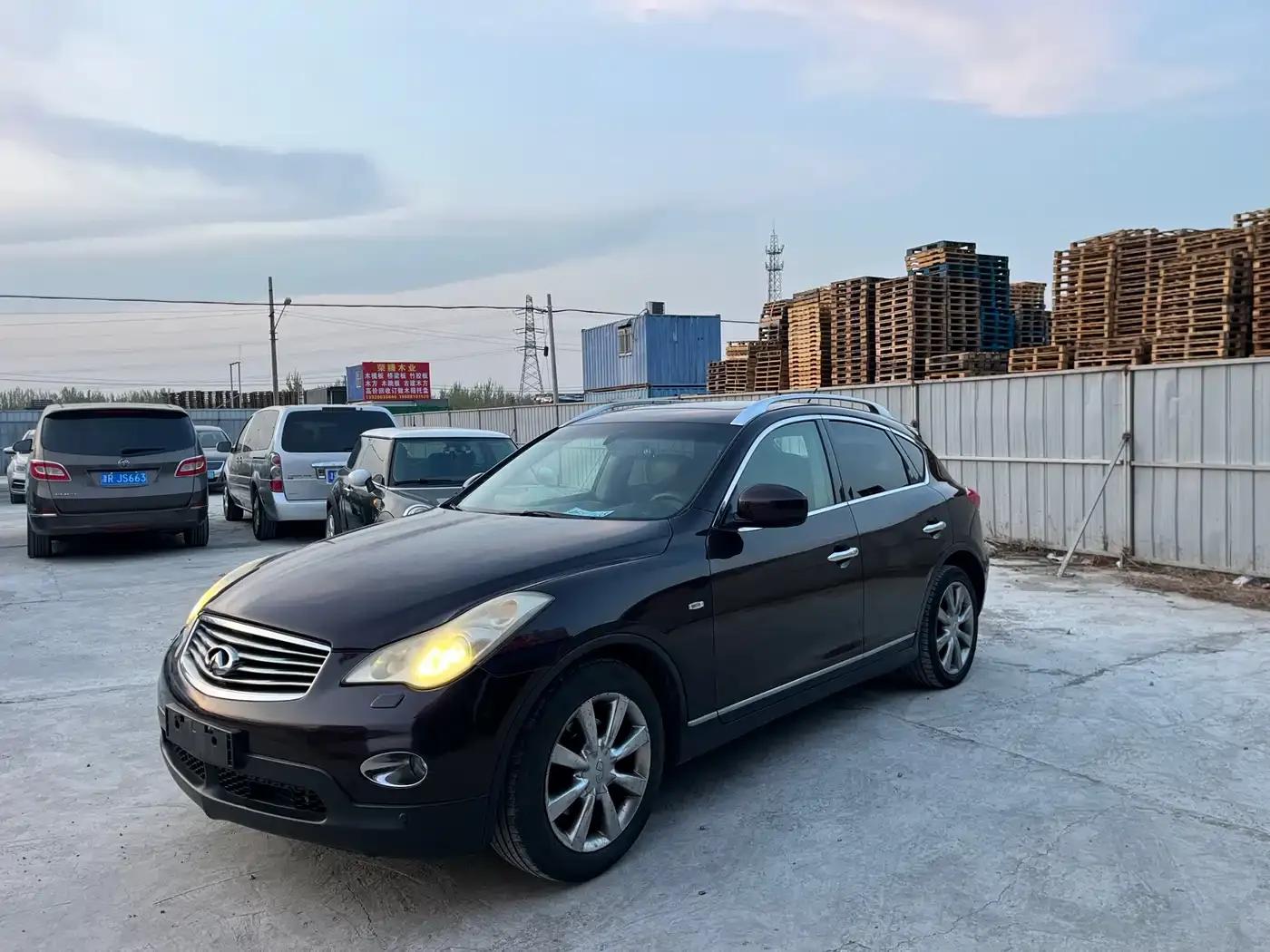 Infiniti EX 2010 EX25 Premium Edition — миниатюра 1