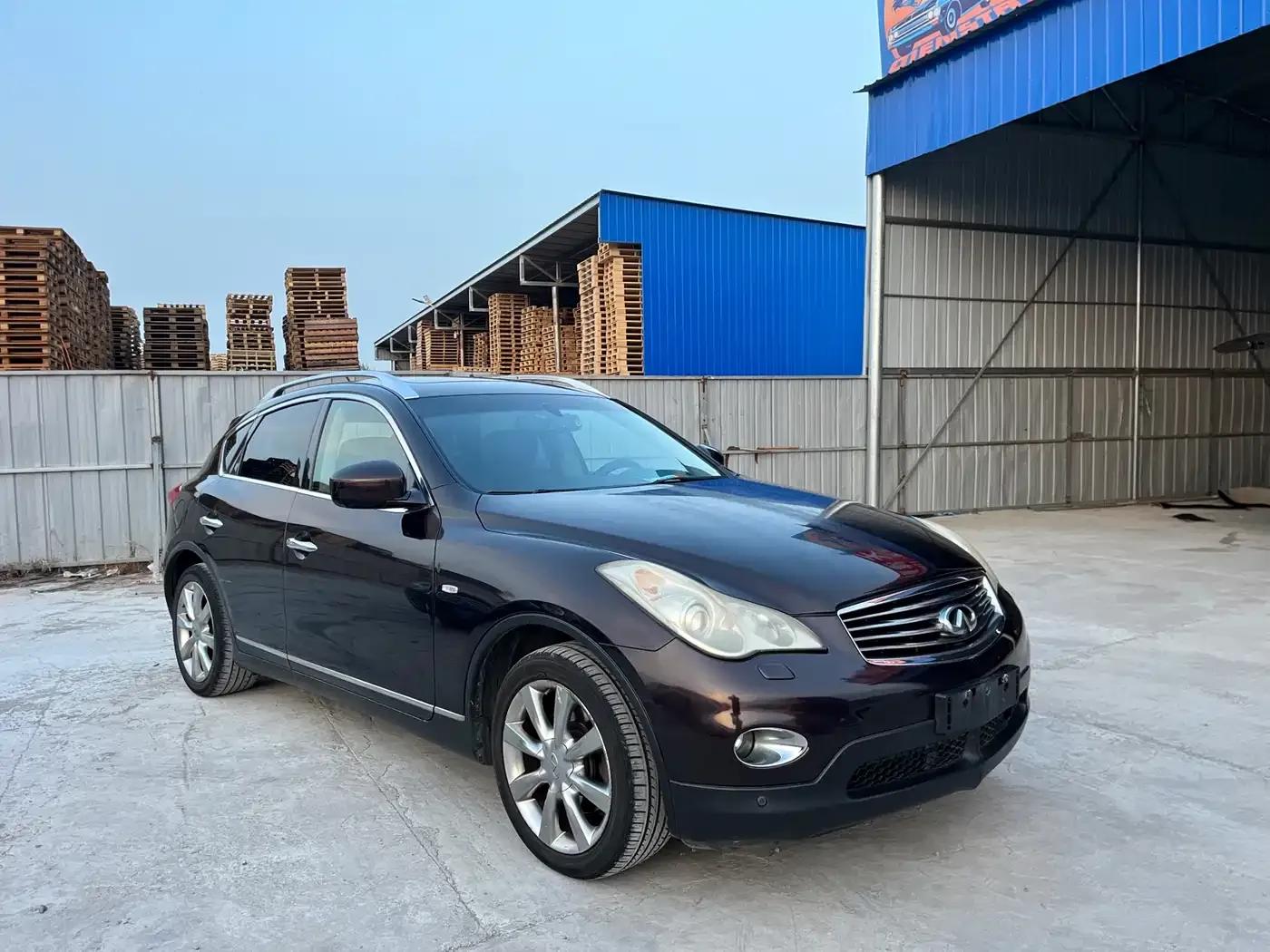 Infiniti EX 2010 EX25 Premium Edition — миниатюра 6