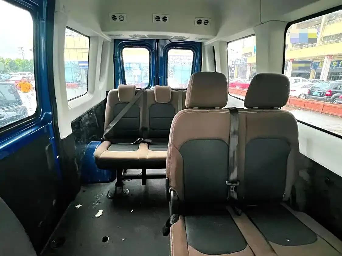 Iveco Daily 2021 3.0T Automatic Super Rui Long Wheelbase Short Overhang High Roof Manual Door F1C — миниатюра 3