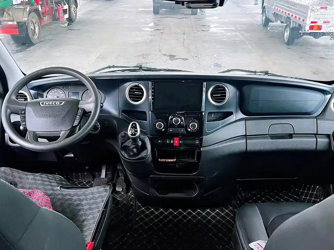 Iveco Daily 2021 3.0T Automatic Super Rui Long Wheelbase Short Overhang High Roof Manual Door F1C — миниатюра 5