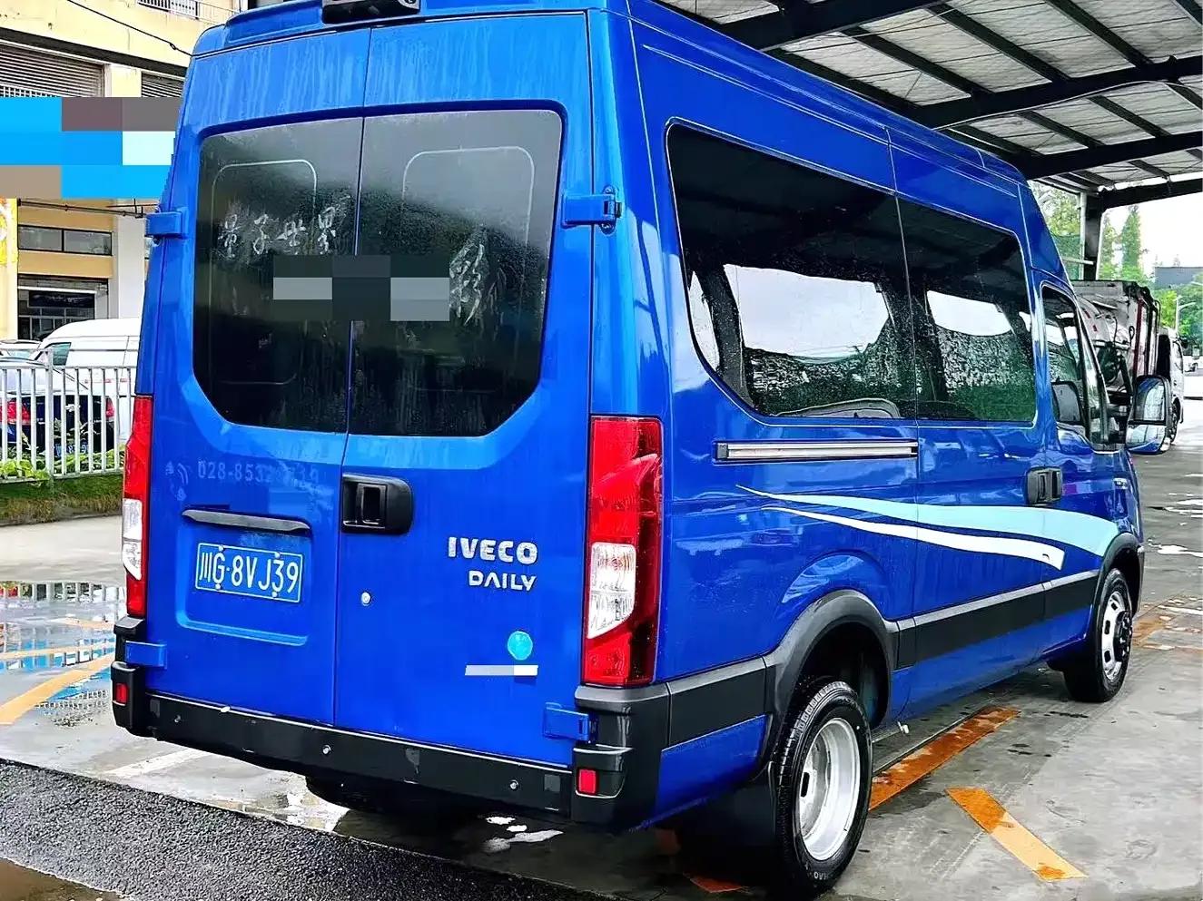 Iveco Daily 2021 3.0T Automatic Super Rui Long Wheelbase Short Overhang High Roof Manual Door F1C — миниатюра 7