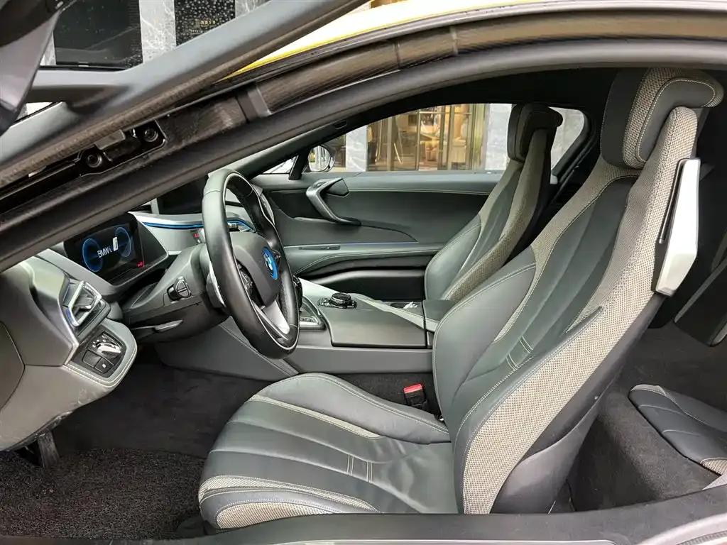 BMW i8 2016 Proton Red Limited Edition — миниатюра 12