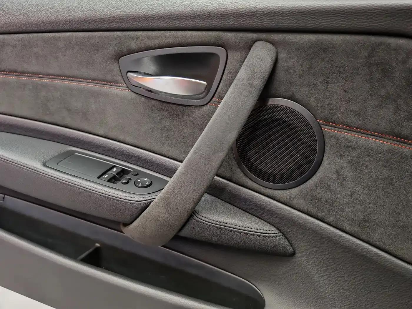 2011 BMW 1 Series M Coupe — миниатюра 14
