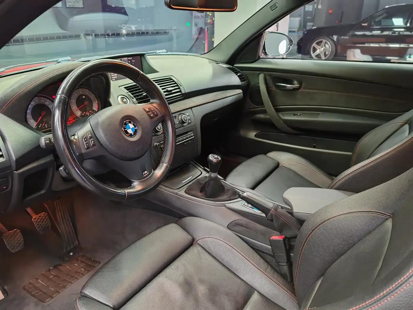 2011 BMW 1 Series M Coupe — миниатюра 9