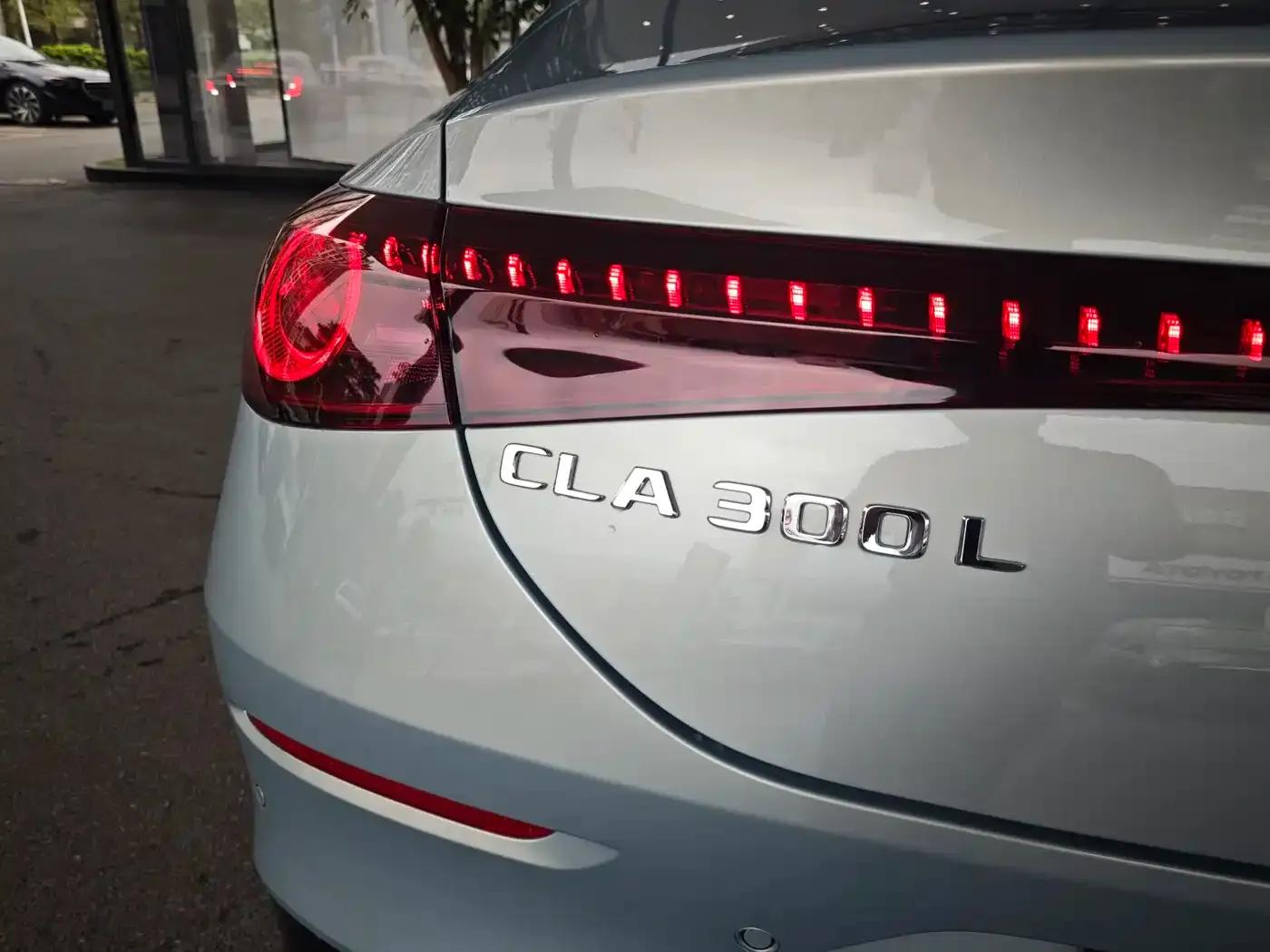 Mercedes-Benz CLA PHEV 2025 300L Extended Range Version — миниатюра 11