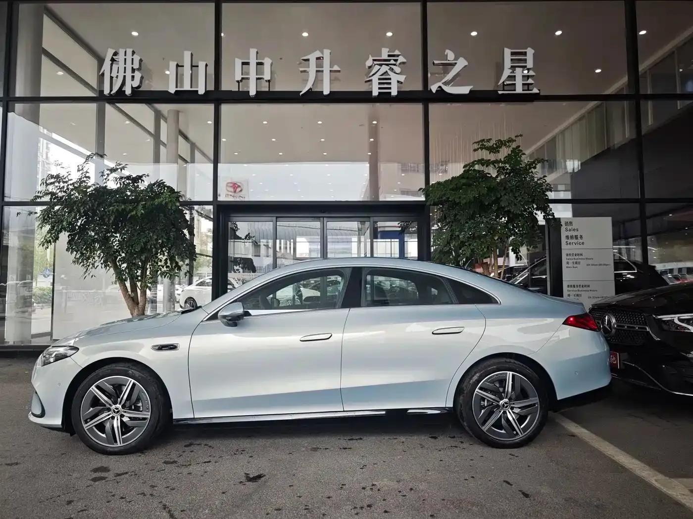 Mercedes-Benz CLA PHEV 2025 300L Extended Range Version — миниатюра 3