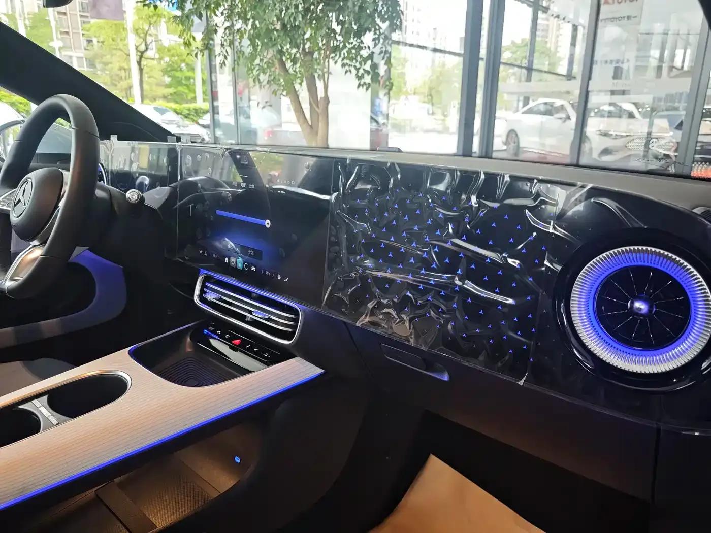 Mercedes-Benz CLA PHEV 2025 300L Extended Range Version — миниатюра 6