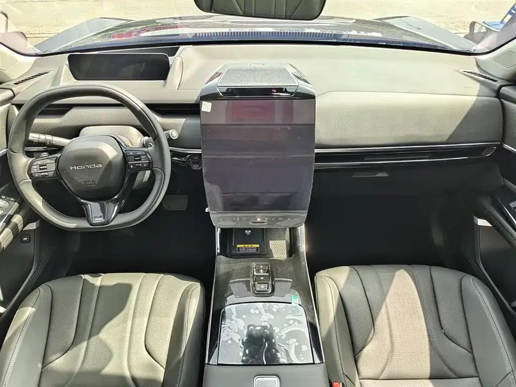 GAC Honda P7 2025 Rear-Wheel Drive Long Range Pro — миниатюра 12
