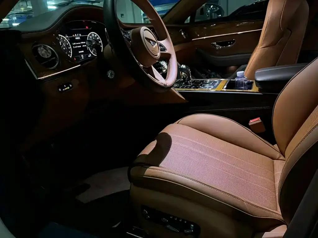 2022 Flying Spur Plug-in Hybrid 2.9T V6 — миниатюра 7
