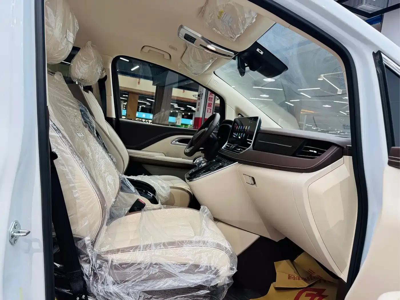 Bestune M9 2023 2.0T Premium Edition — миниатюра 16