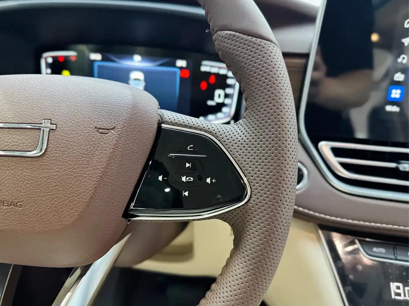 Bestune M9 2023 2.0T Premium Edition — миниатюра 19