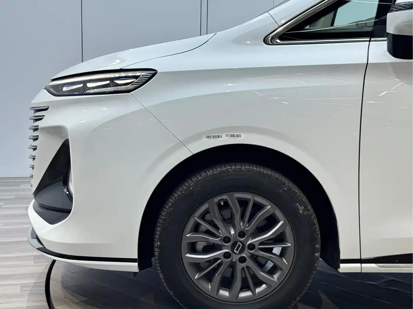 Bestune M9 2023 2.0T Premium Edition — миниатюра 25