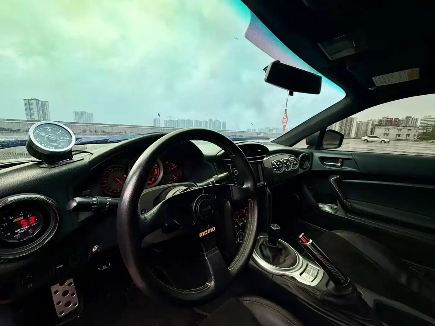 Toyota 86 2013 2.0L Automatic Luxury — миниатюра 5