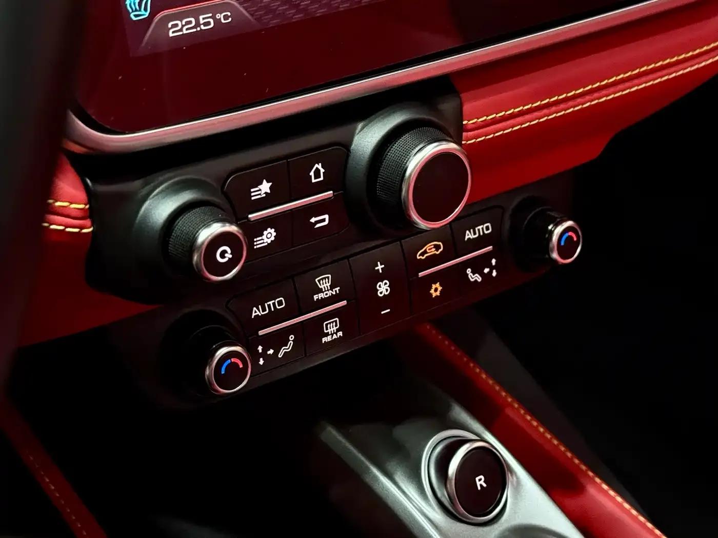 2021 Portofino 3.9T M — миниатюра 18