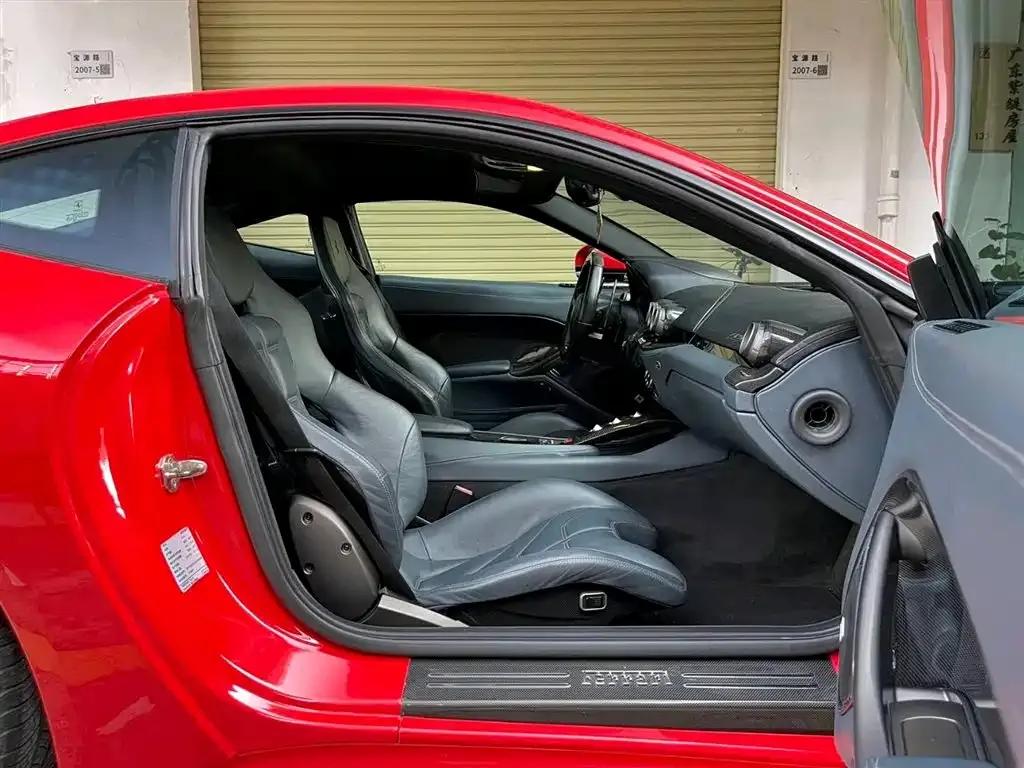 2013 F12berlinetta 6.3L Standard Model — миниатюра 11