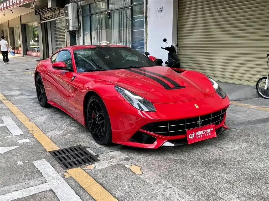 2013 F12berlinetta 6.3L Standard Model — миниатюра 3